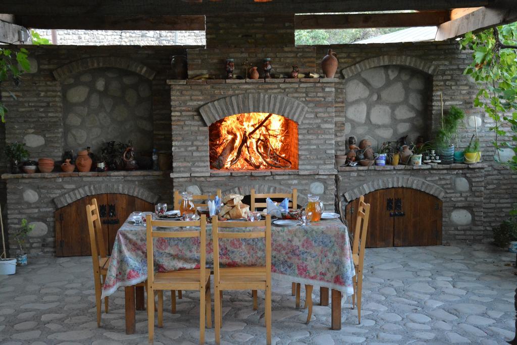 Guest House Kusika Sighnaghi Exteriör bild